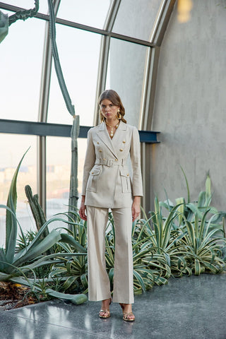 VELORA Suit