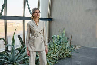 VELORA Suit